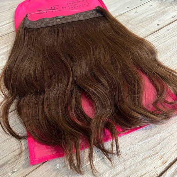 She by Beyond The Beauty Flip ‘N Go 16-18” #3 Medium Brown - Picture 2 of 9